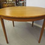 695 8527 DINING TABLE